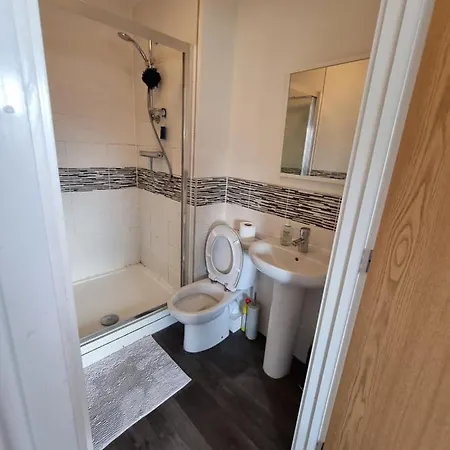 King En-suite Close To The A30 *
